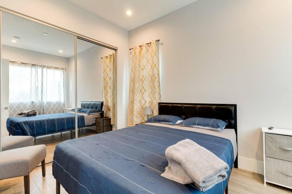 3 Luxury Modern Homes 12 Bedrooms & Rooftop Decks Los Angeles