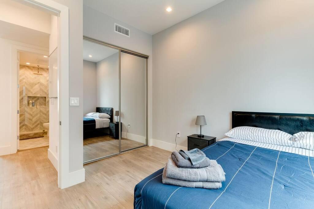 3 Luxury Modern Homes 12 Bedrooms & Rooftop Decks *